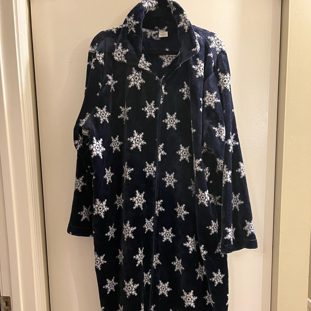 Croft and Barrow 3x Women zip robe